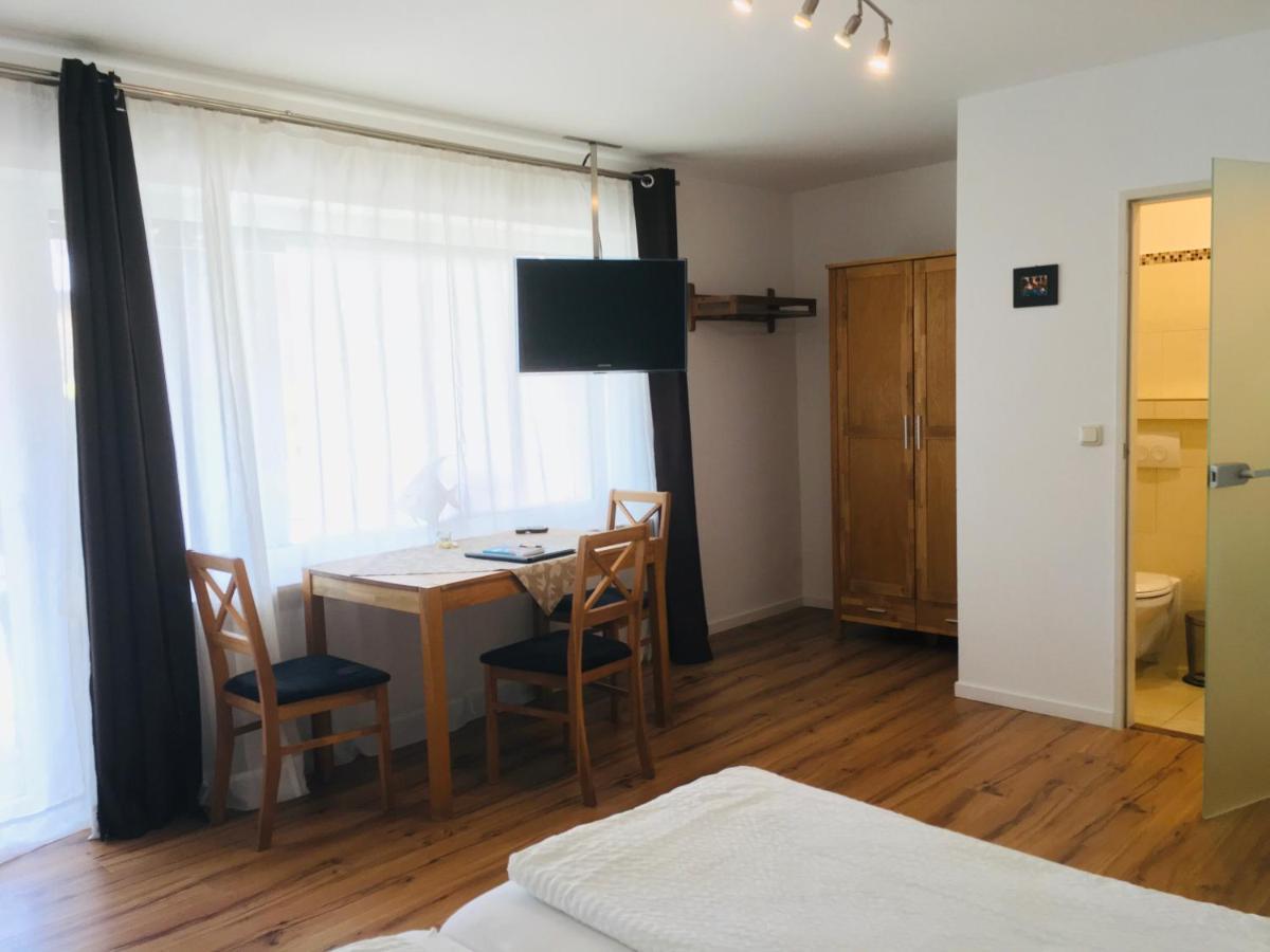 Gaestehaus Sommertal Mit Pool Im Garten, Eigener Parkplatz, 800M Zum Bodensee, 300M Zur Altstadt Meersburg Exteriér fotografie