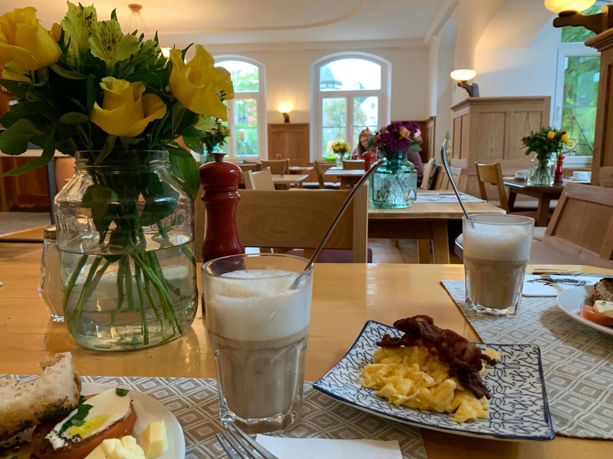 Gaestehaus Sommertal Mit Pool Im Garten, Eigener Parkplatz, 800M Zum Bodensee, 300M Zur Altstadt Meersburg Pokoj fotografie