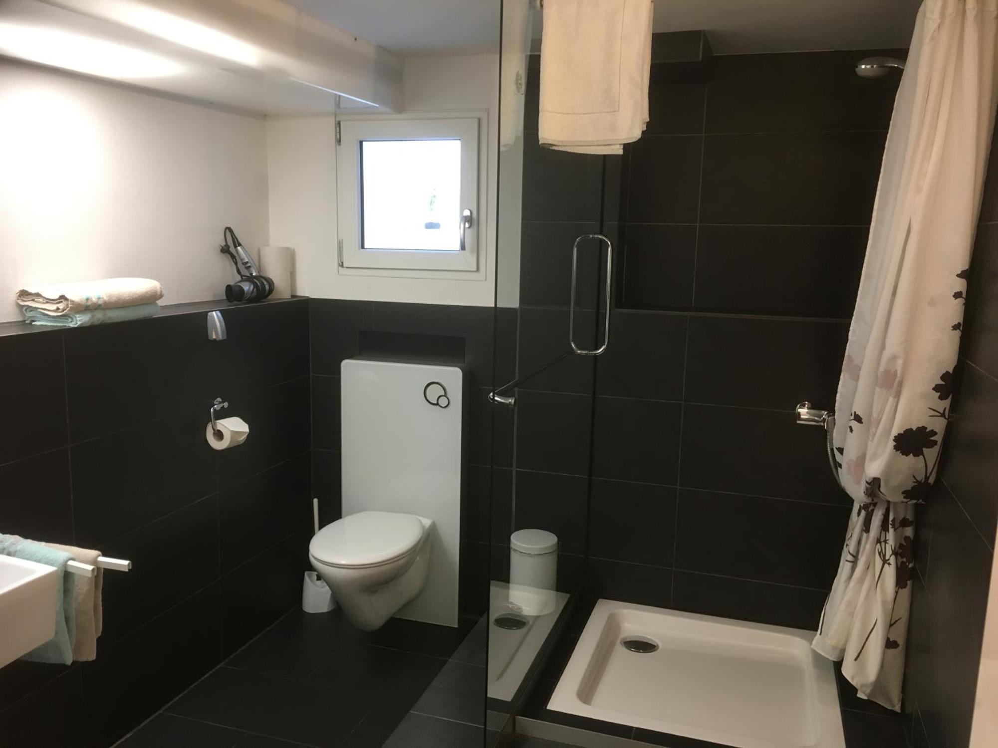 Gaestehaus Sommertal Mit Pool Im Garten, Eigener Parkplatz, 800M Zum Bodensee, 300M Zur Altstadt Meersburg Pokoj fotografie